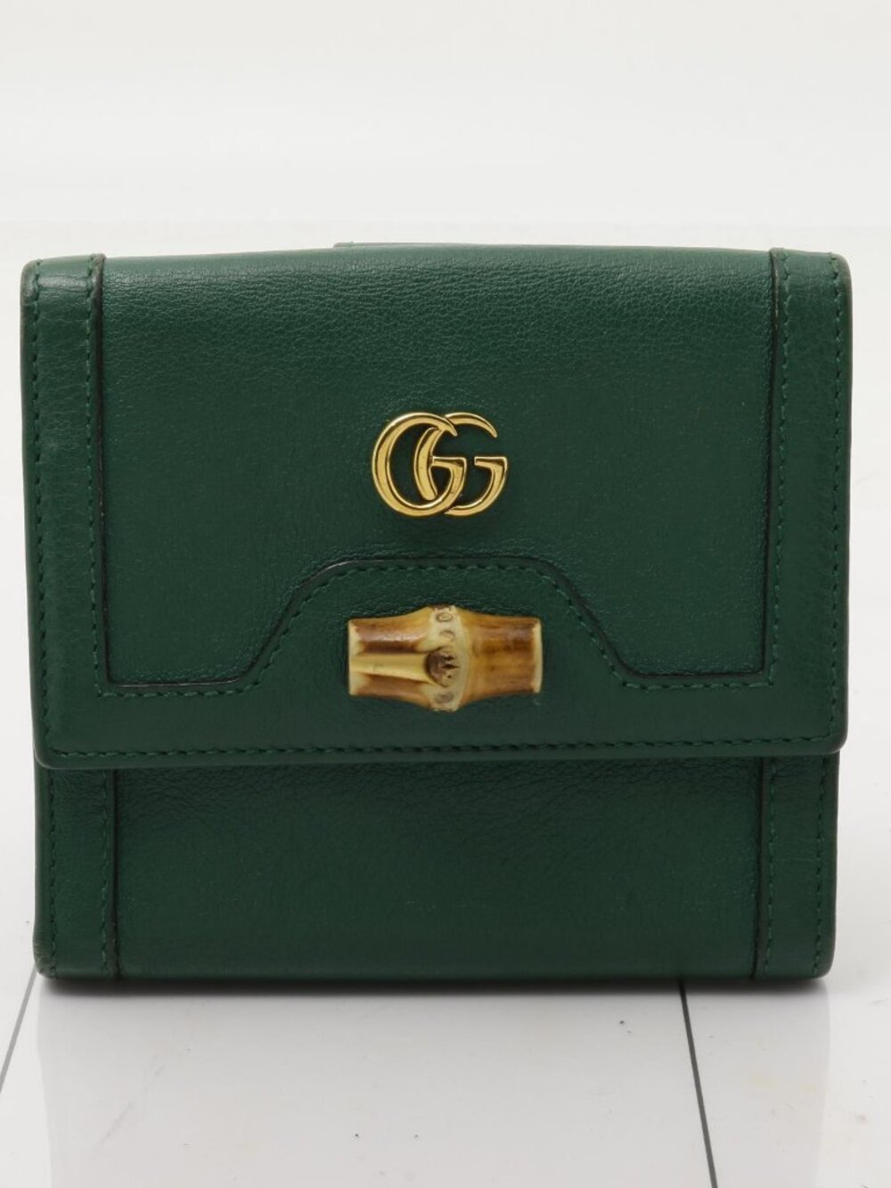 Gucci Green Leather Wallet with Gold Hardware